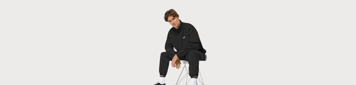Hoodies & Sweatshirts