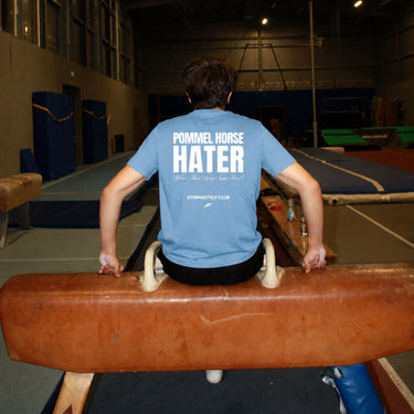 Pommel Horse Hater Tee Baltic Blue – Pure Gymnastics Statement-Shirt