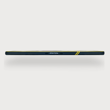 Seitenansicht des AirTrack Spark mit gelb-schwarzen Akzenten, zeigt die schlanken Proportionen für optimale Trainingsbedingungen im Turnsport.
